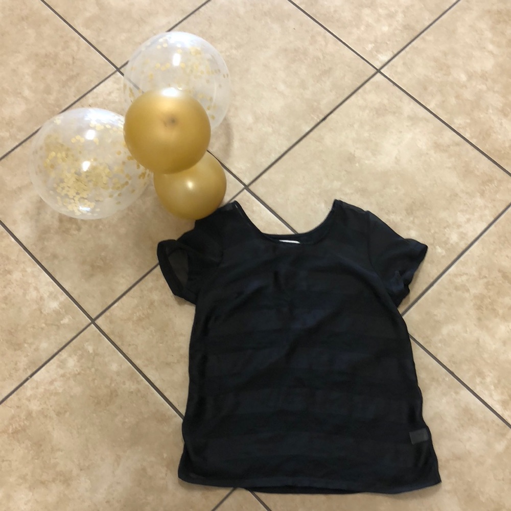 Old navy T-shirt